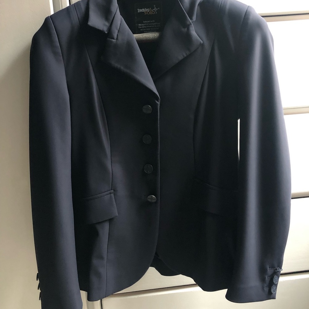 Tredstep solo show coat